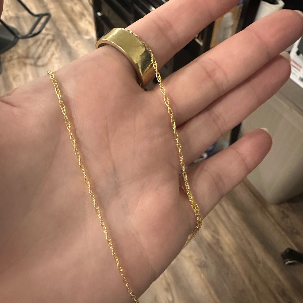 Elegant Gold Chain Necklace